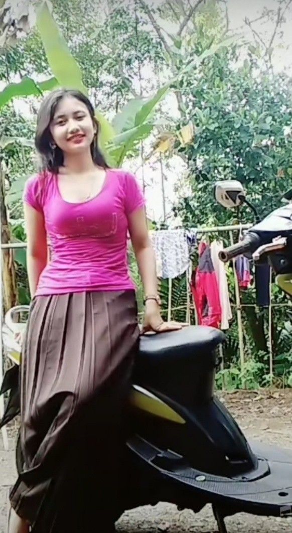 Barat Viral 2025 Terbaik 10 Video Wiwik Fyp Baju Dinas Merah Gemoy Paha Tompelen Tenggelam Dalam Hasrat One For All Indonesia Trending Official Abg SMP